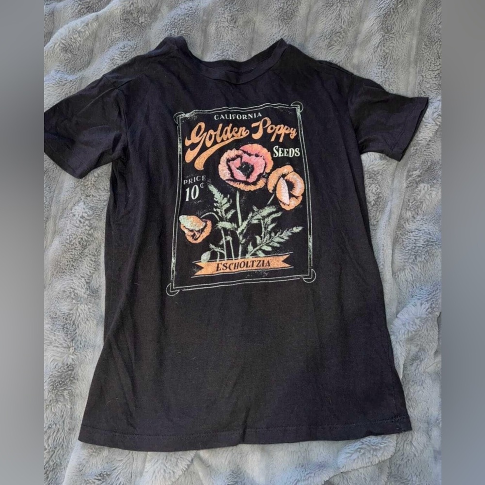 Fifth ❤️ Sun brand t-shirt. Junior XS. Fits a little bigger.